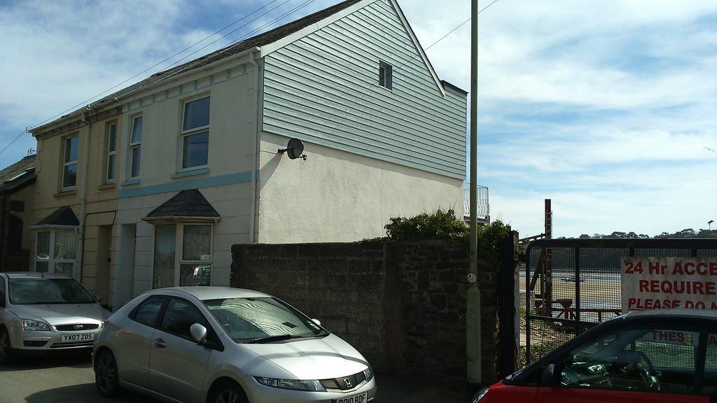 The Boat Yard Apartment Appledore Exterior photo