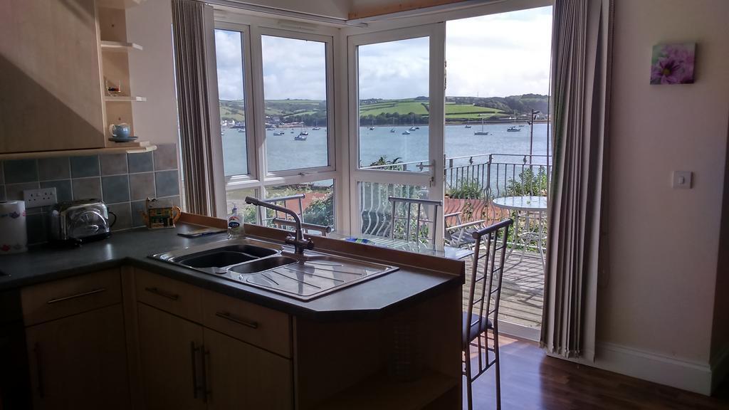 The Boat Yard Apartment Appledore Exterior photo